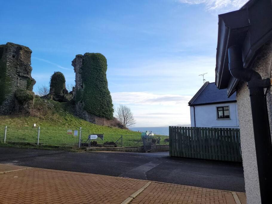Cottage By The Sea Greencastle Greencastle  Bagian luar foto
